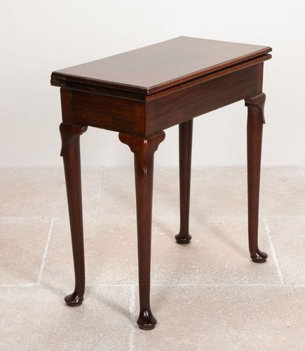 Small 18th Century George II Mahogany Tea Table