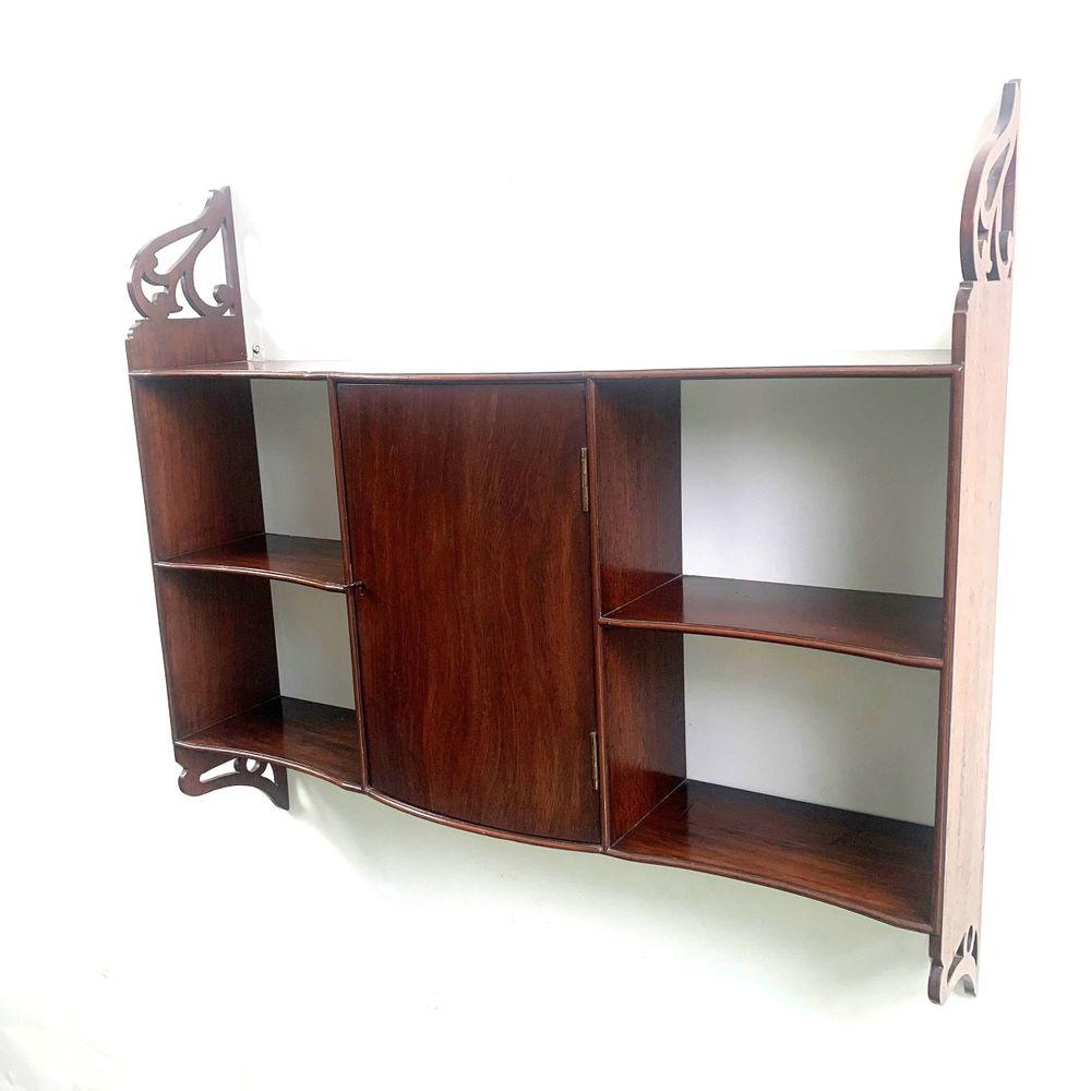 Set of Georgian mahogany hanging shelves