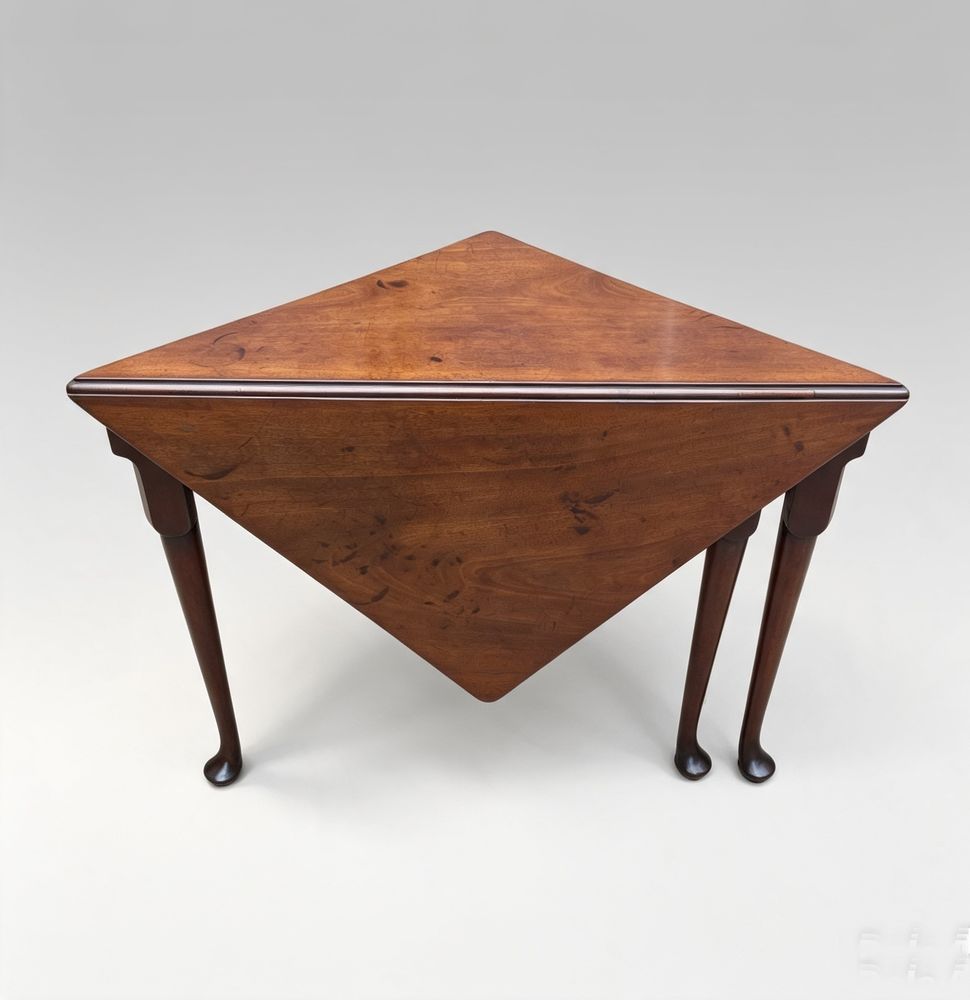 George II Period Mahogany Envelope/Hankerchief or Corner Tea Table