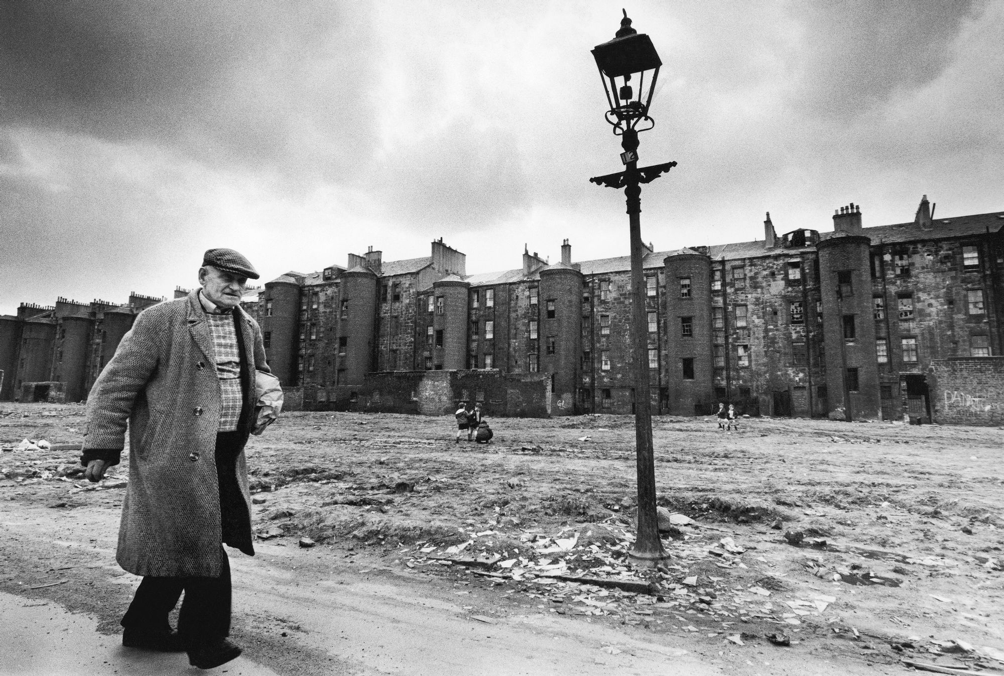 D_B&W_Gorbals_Man