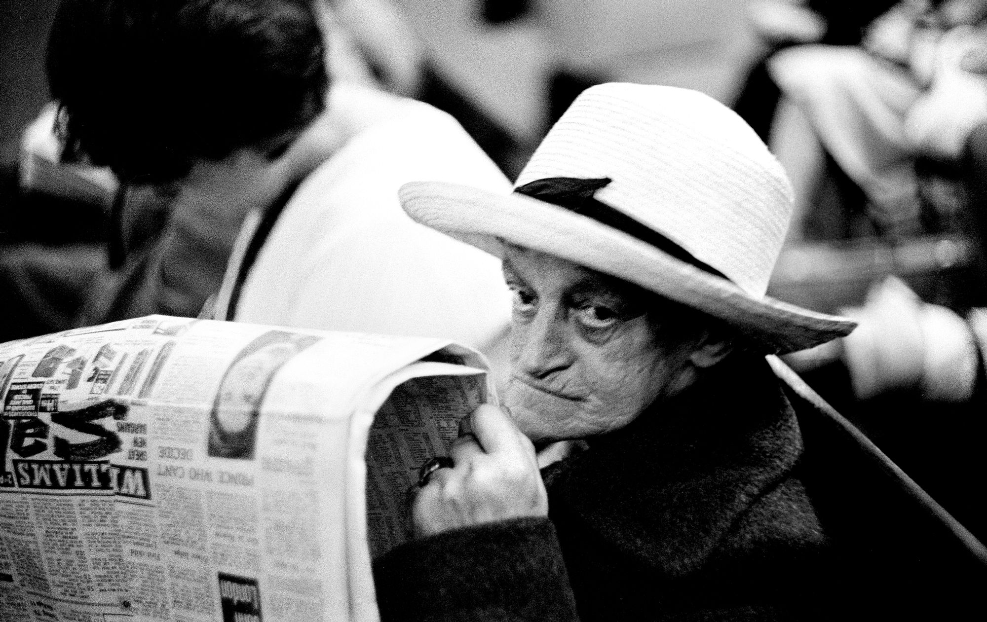 S_B&W_Stn_Old_Lady_Hat_Reading_6