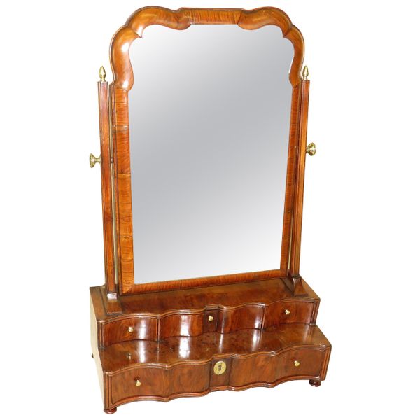 Early 18th Century Walnut Queen Anne Dressing Table Mirror