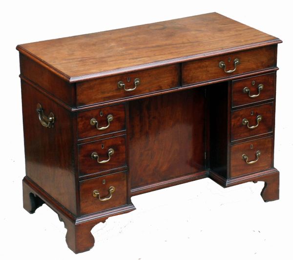 Antique Mahogany Georgian Kneehole Desk