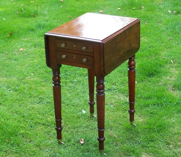 Victorian Antique Mahogany Baby Pembroke Table