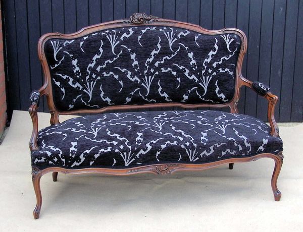 Antique Victorian Walnut Sofa