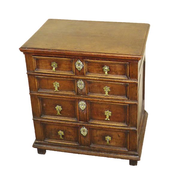 17th Century English Oak Chest Of Drawers